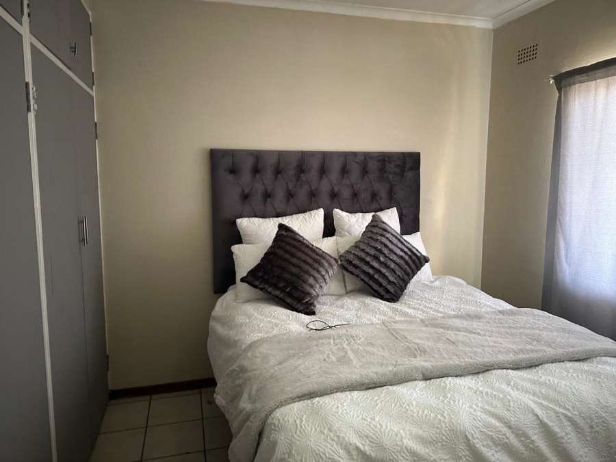 2 Bedroom Property for Sale in Rustenburg Central North West